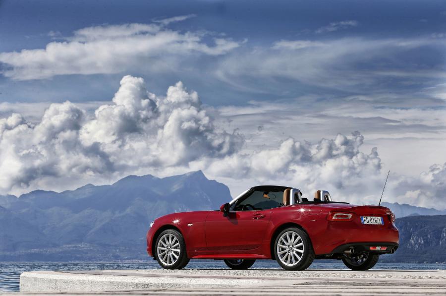  Fiat 124 Spider 2016 года  (фото 44 из 75)